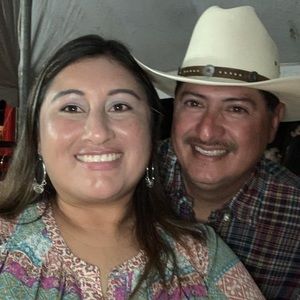 Meet your Posher, Julissa